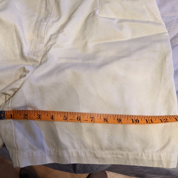 Lauren Ralph Lauren pastel yellow shorts - Picture 4 of 7